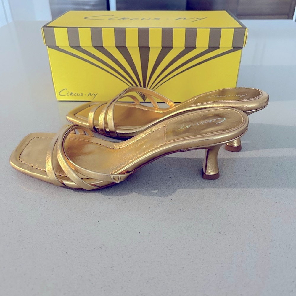 NWT, CIRCUS NY Sam Edelman Gold Kitten Heels Size 8 1/2, Never Worn